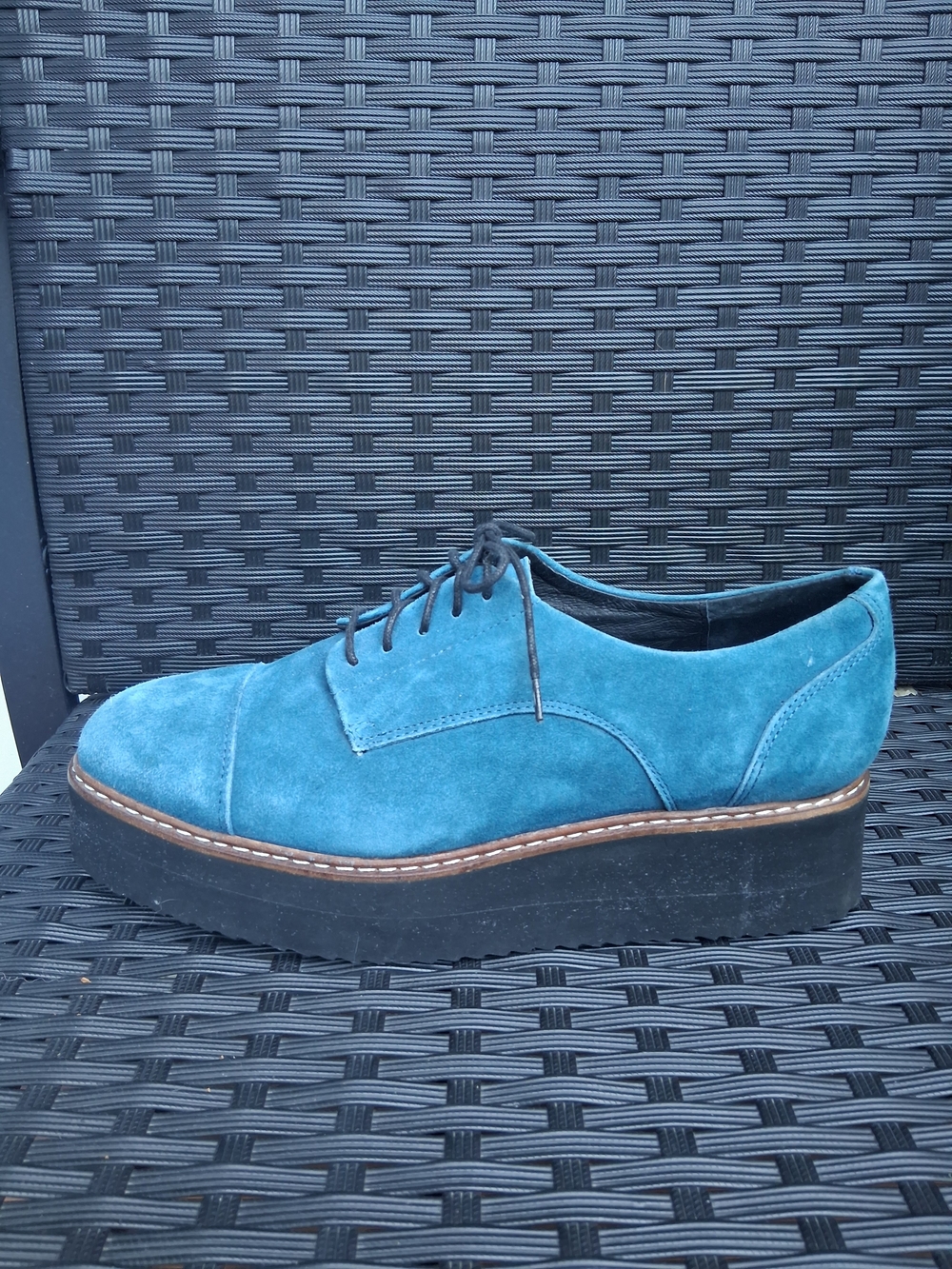 L'Intervalle Mellow Blue Suede Platform Oxfords, Size 9